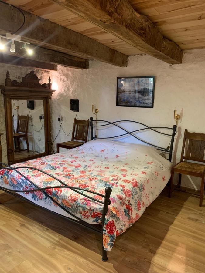 Petite Maison Conjat Saint-Julien-le-Petit Экстерьер фото